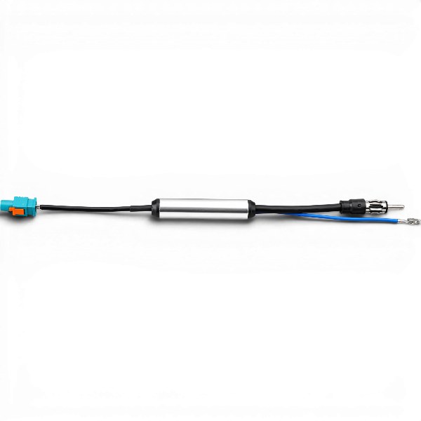 [822070] Amplificateur antenne AM/FM 12V 40cm